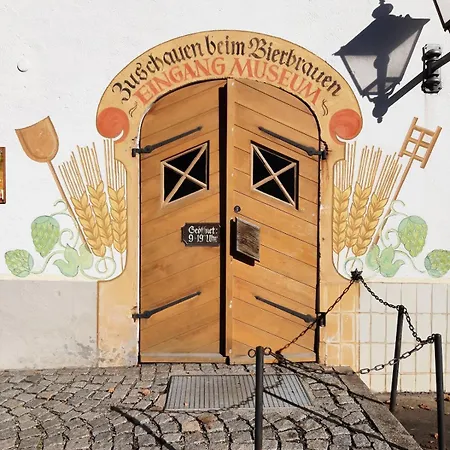Kiostermuehle - Parkplaetze, Spielplatz, Biergarten, Badesee, E-auto Ladepunkt