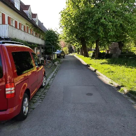 Apartment Kiostermuehle - Parkplaetze, Spielplatz, Biergarten, Badesee, E-auto Ladepunkt Irsee