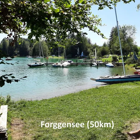 Apartment Kiostermuehle - Parkplaetze, Spielplatz, Biergarten, Badesee, E-auto Ladepunkt Irsee