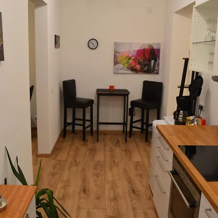 Kiostermuehle - Parkplaetze, Spielplatz, Biergarten, Badesee, E-auto Ladepunkt Apartment Irsee